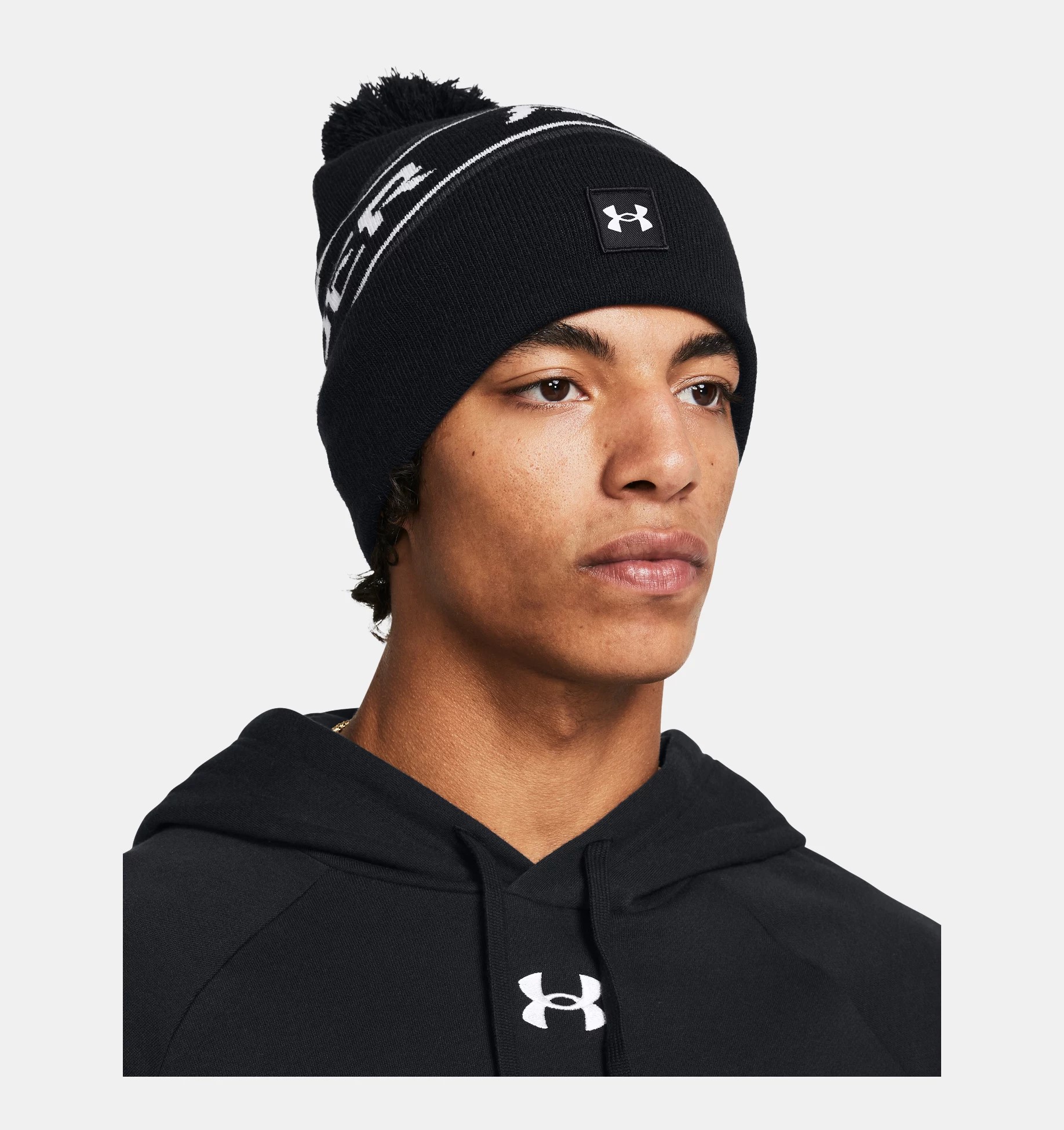 Men's Under Armour Men's Halftime Pom Beanie 1379985001 Duncan